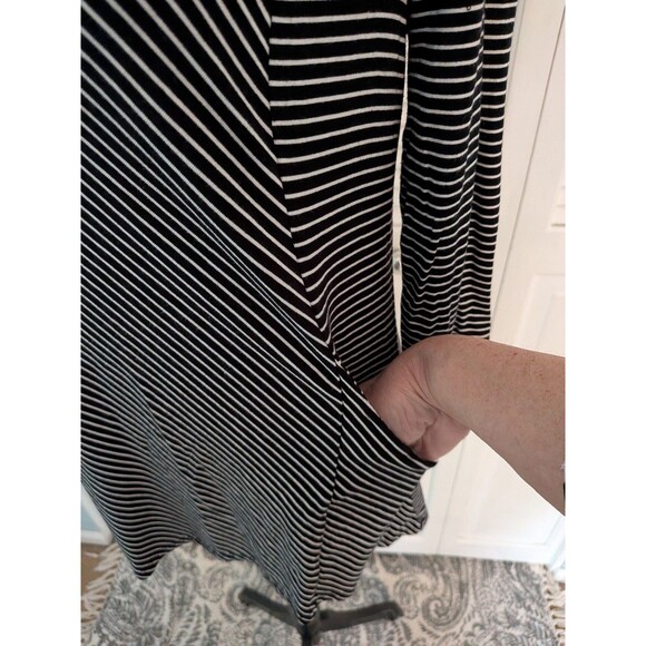 Chico’s Top Women's SP/0P Black White Striped Pocket Tunic Tee Nautical Minimal - Picture 3 of 10